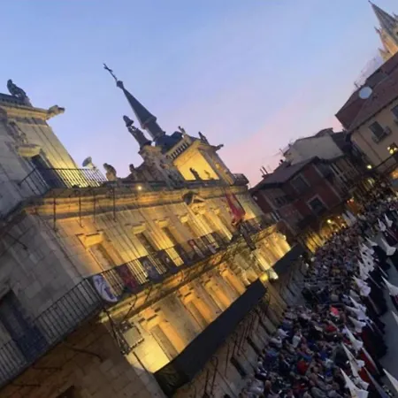 Konukevi Arquitecto De La Vida - Plaza Mayor León
