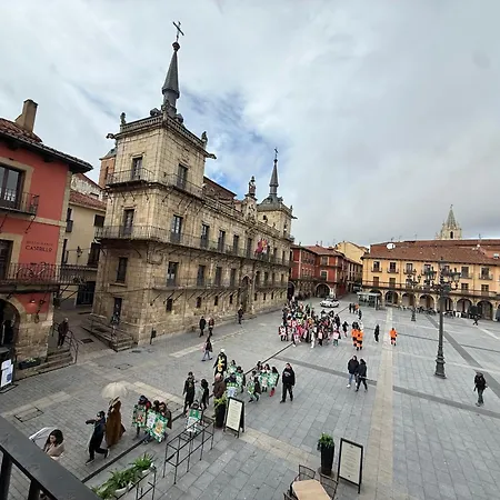 Arquitecto De La Vida - Plaza Mayor Konukevi León