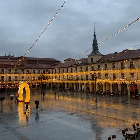 Arquitecto De La Vida - Plaza Mayor Konukevi 3*