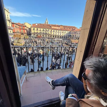 Arquitecto De La Vida - Plaza Mayor Konukevi 3*