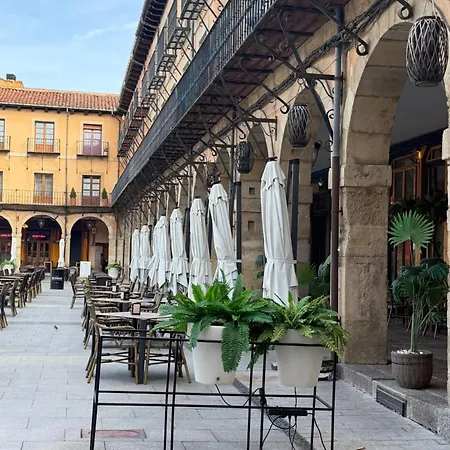 Konukevi Arquitecto De La Vida - Plaza Mayor 3*