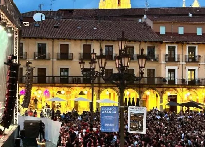 Arquitecto De La Vida - Plaza Mayor León