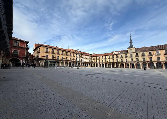 Гостевой дом Arquitecto De La Vida - Plaza Mayor Леон